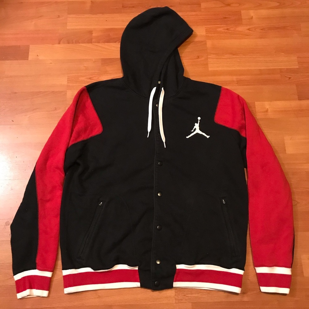 🔥Jordan Varsity Hoodie bred